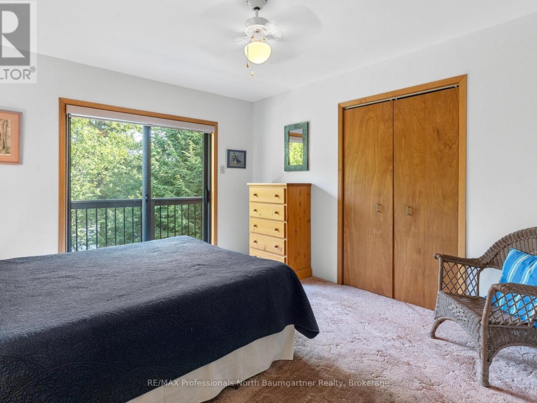 1976 REDKENN ROAD, 