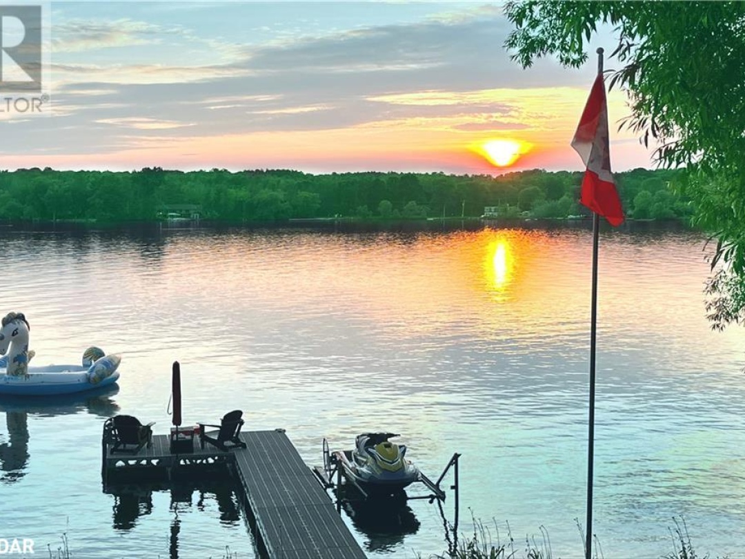 241 Eight Mile Point Road, Lake Simcoe