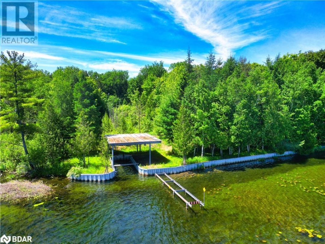 9 Beach Road, Bass Lake