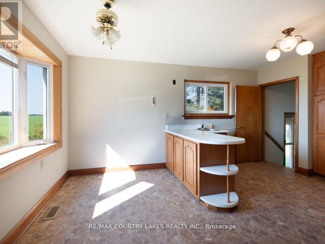 895 HIGHWAY 7 ROAD, 