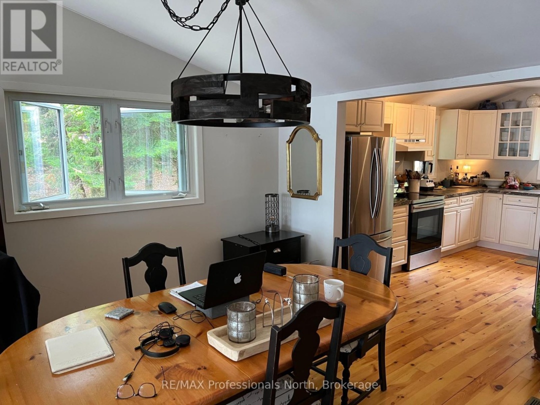 185 ENA DRIVE, Harp Lake