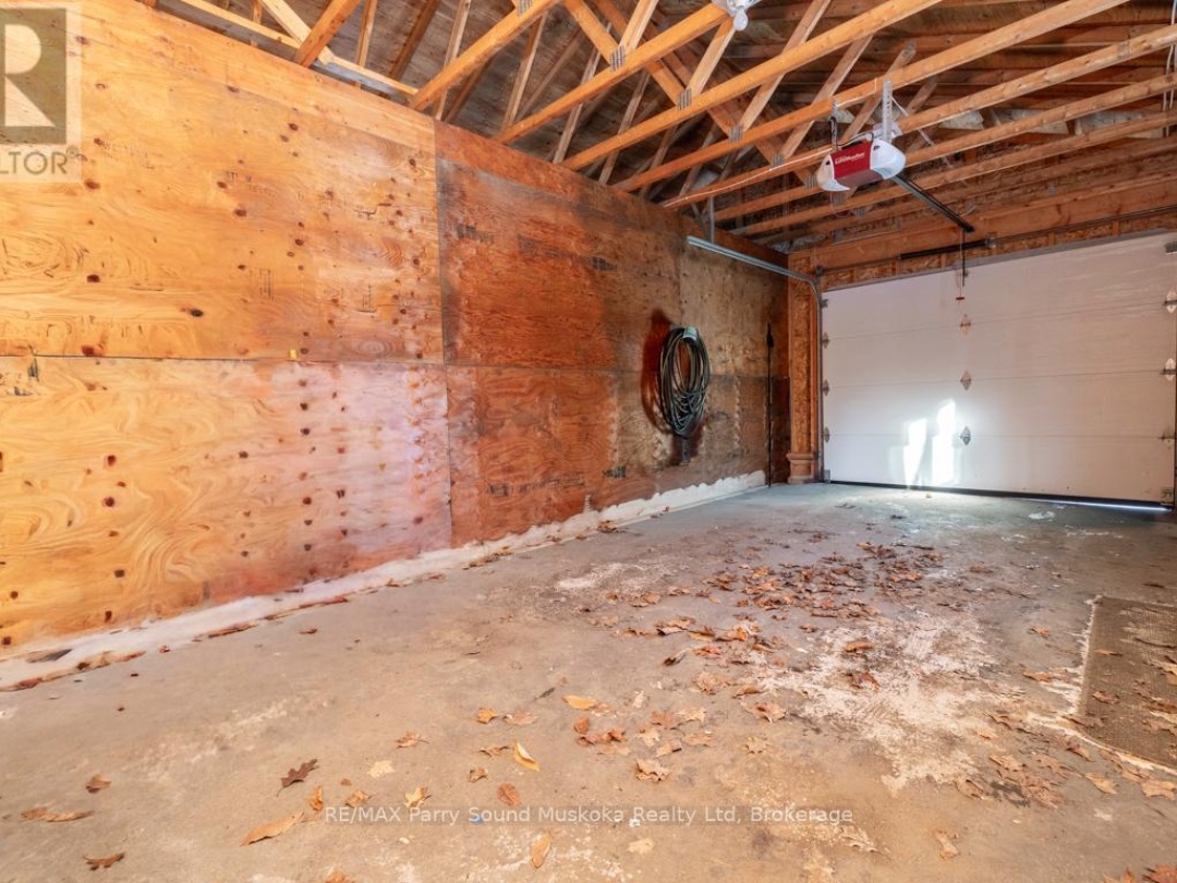 17 - 25 SEGUIN PLACE, 