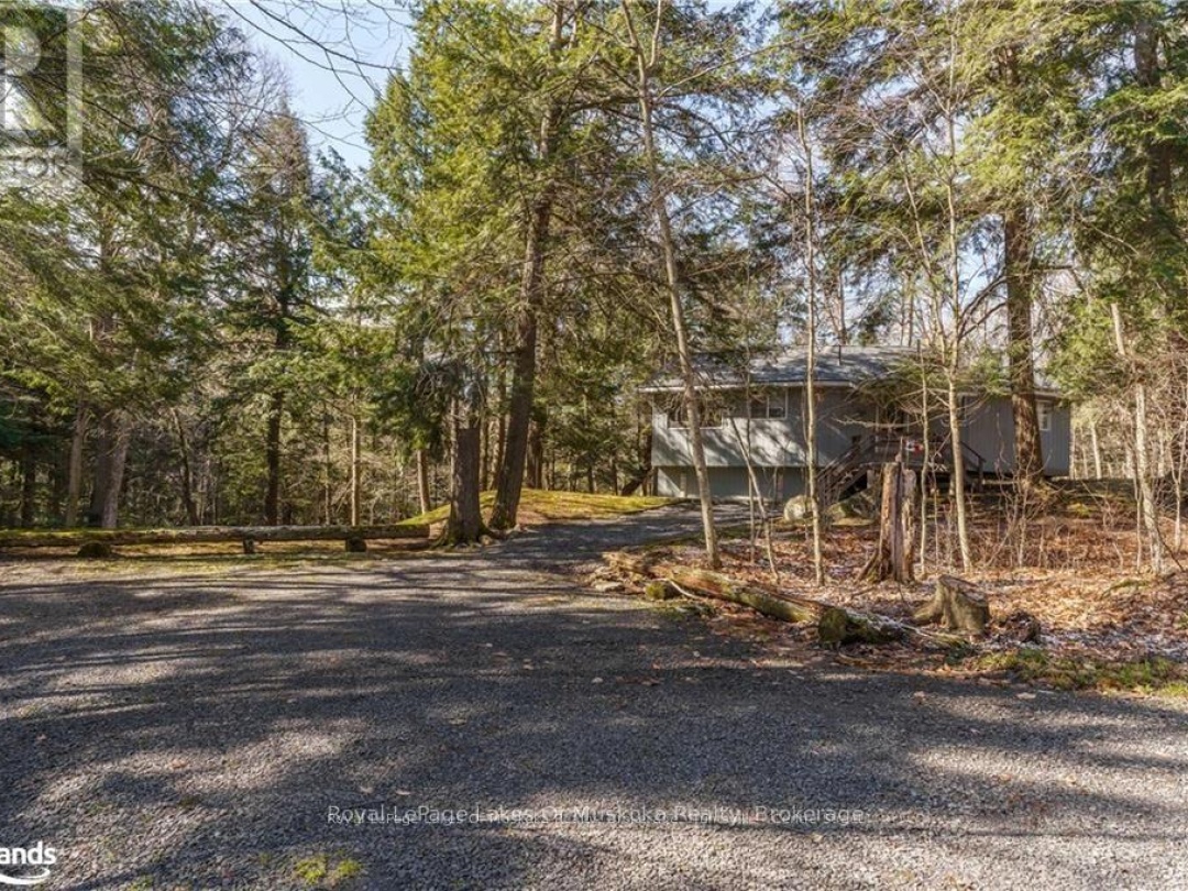 32 MAPLE LEAF DRIVE, Lake Vernon