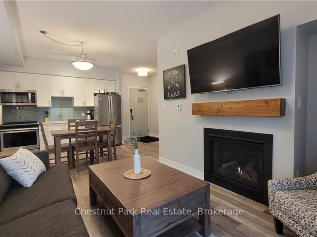 330 - 25 PEN LAKE POINT ROAD, Peninsula Lake