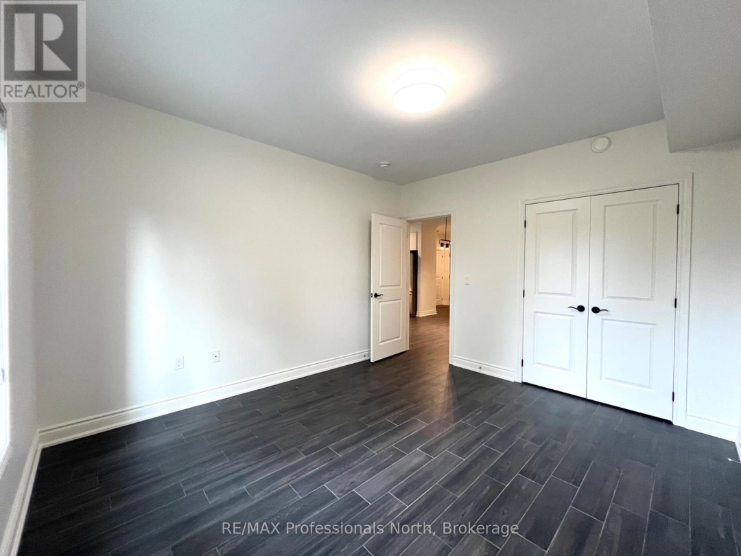204 - 4 LAKE AVENUE, 
