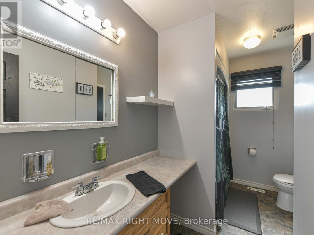 425 RAYMOND AVENUE, 