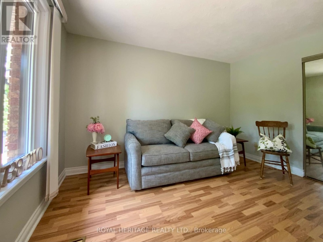 405 - 200 EAST STREET S, 