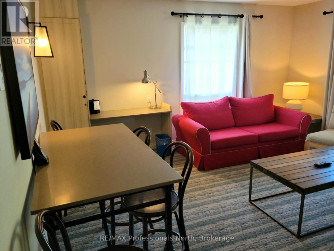 54 207 1235 Deerhurst Drive, Peninsula Lake