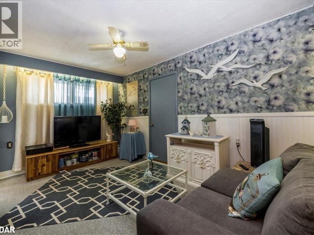 42 OLD INDIAN Trail, 