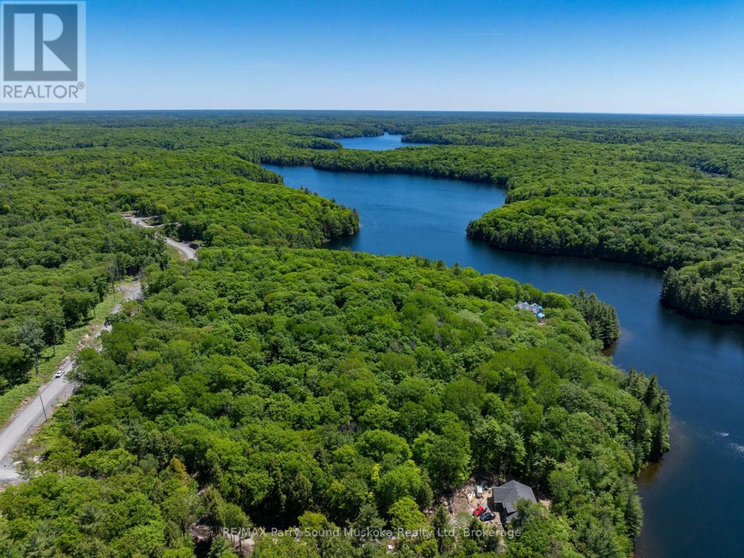 21 WEE-GE-WA ROAD, Clear Lake