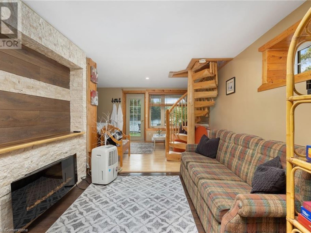 235 Loch Erne Road, Vowel Lake