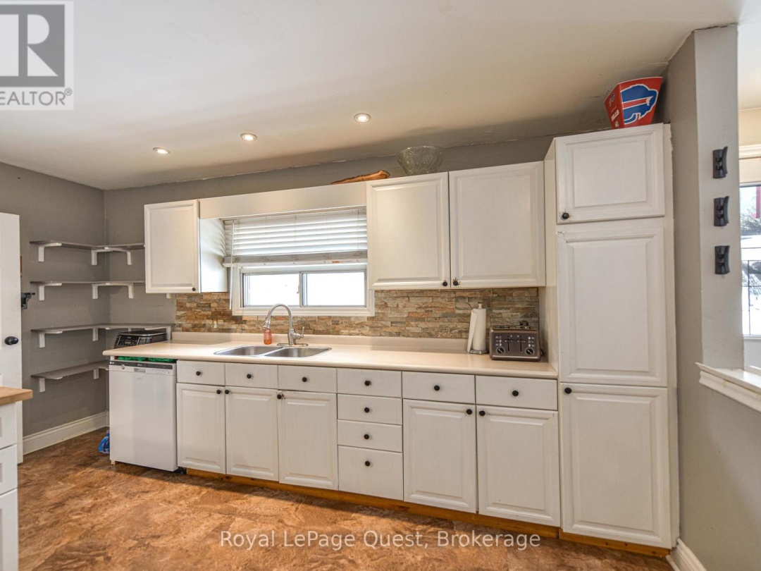 1979 Peninsula Pt Road, Severn