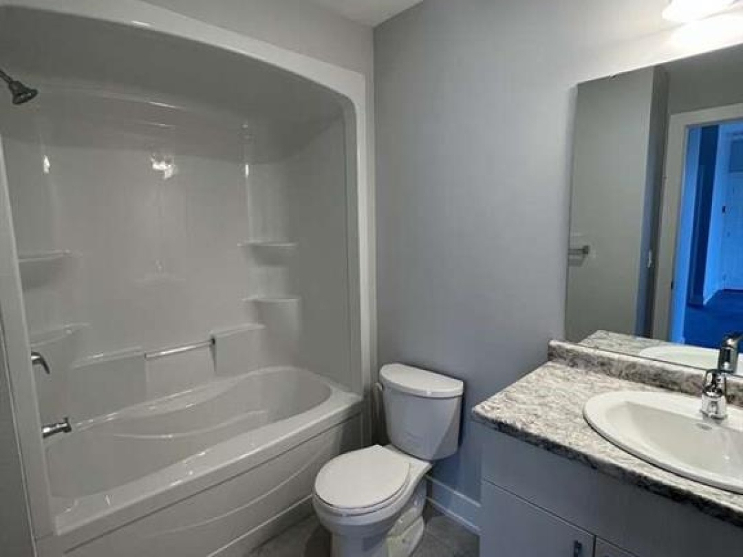 18 CAMPUS Trail Unit# 209, Huntsville