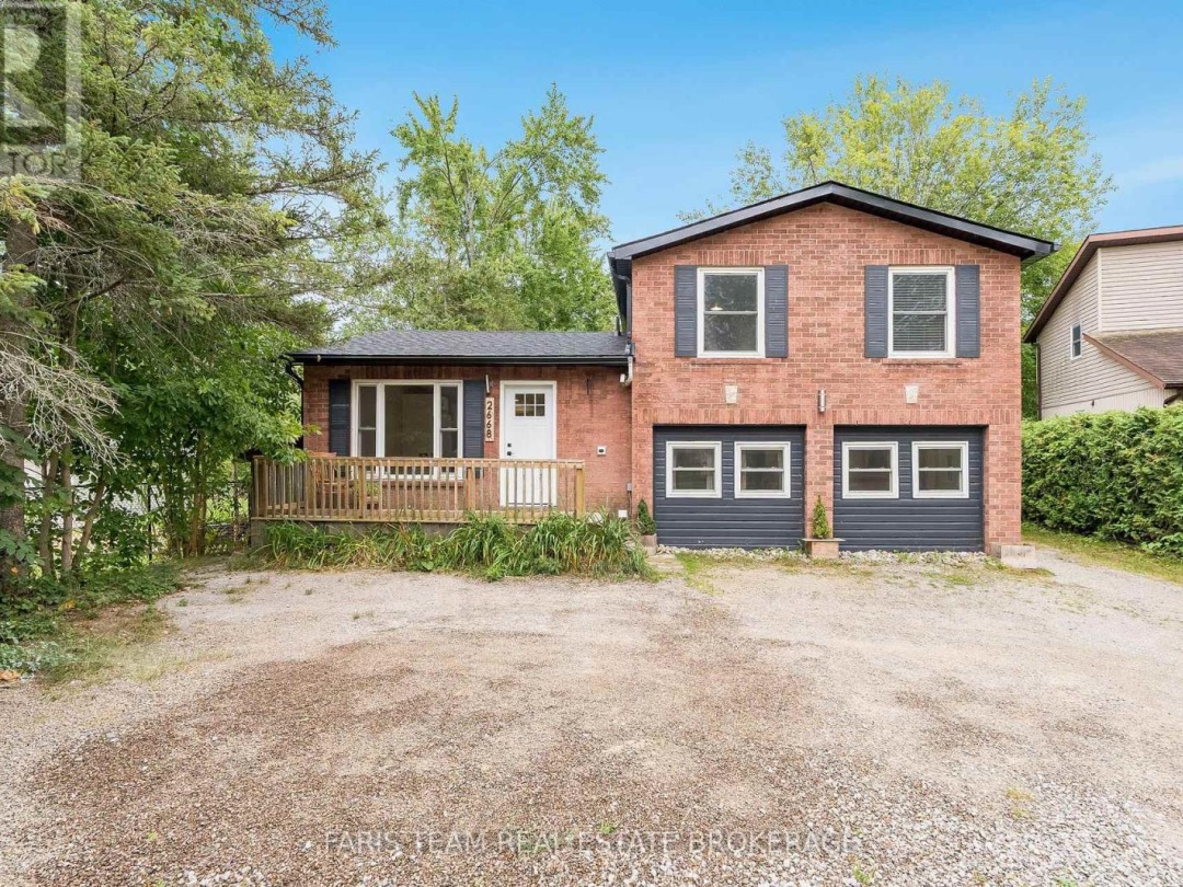 2668 WESTSHORE CRESCENT, 