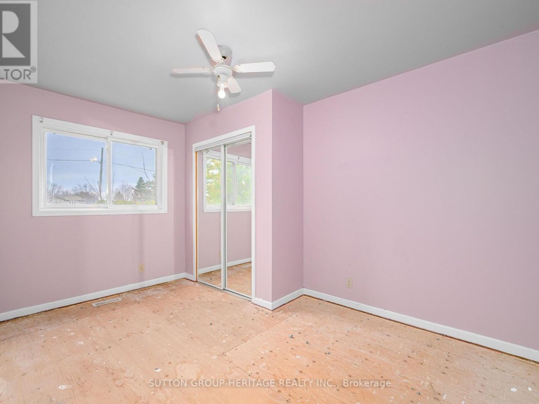 24 PLEASANT VIEW CRESCENT, 