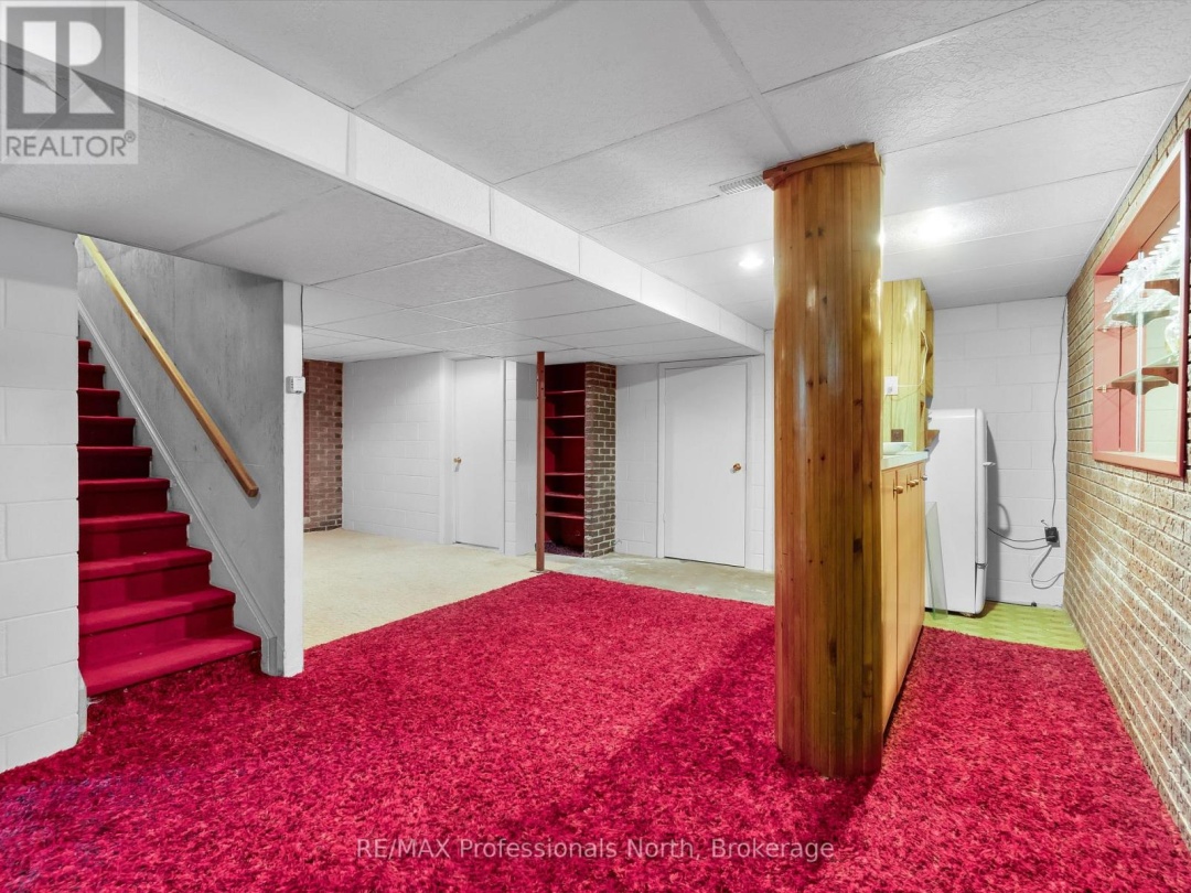1716 GRAVENHURST PARKWAY, 