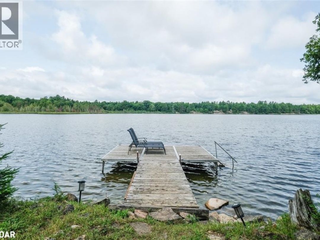 43 GATEWOOD Road, 
