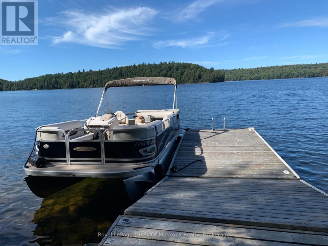 16368 KAWAGAMA-DENNISON ISLAND, Kawagama Lake