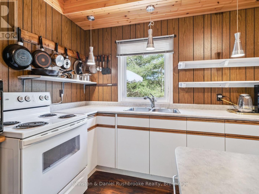 148 SMOOTH ROCK ROAD, 
