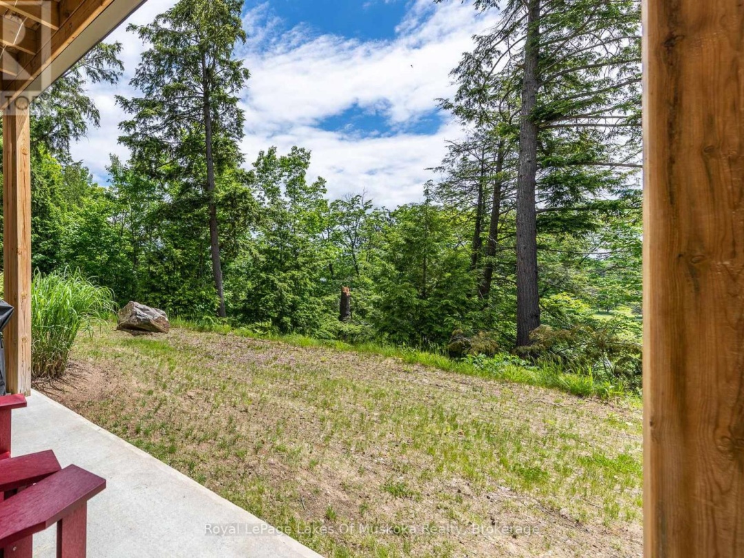 102 - 3 TREE TOPS LANE, Peninsula Lake