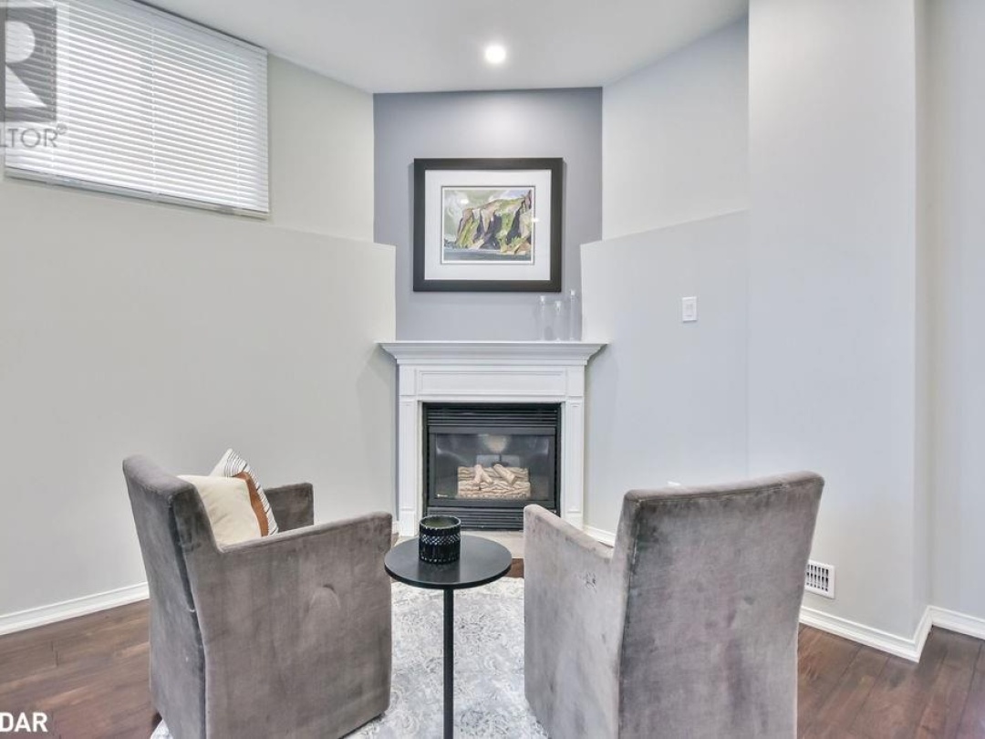 12 Frontier Avenue, Orillia
