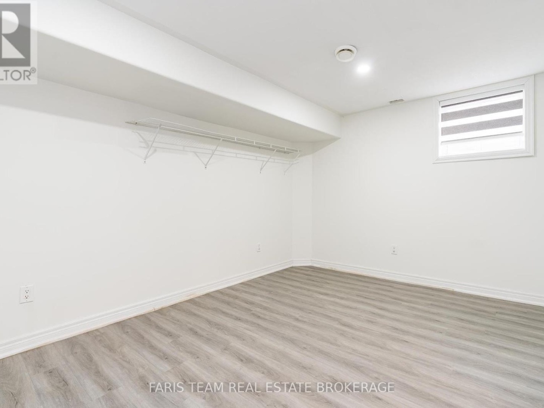 2 VANESSA DRIVE, 