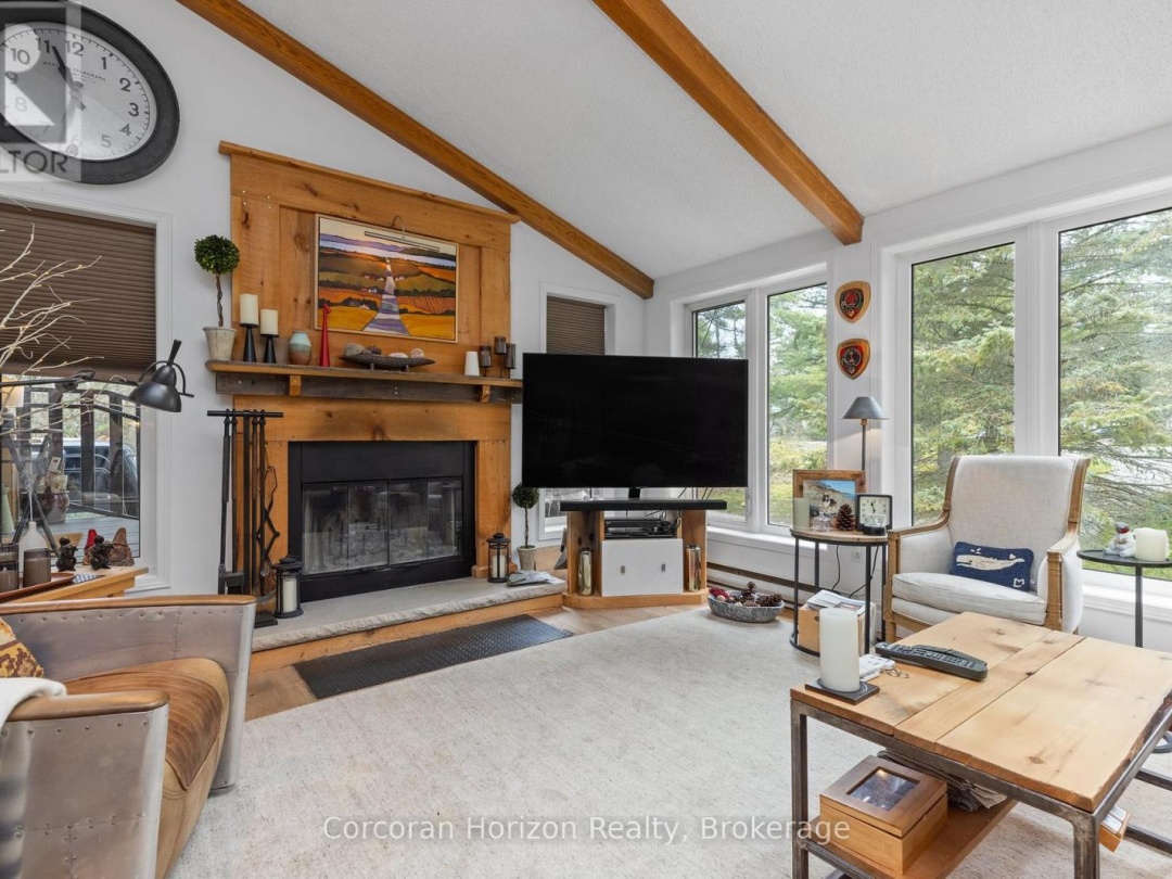 2517 HONEY HARBOUR ROAD, 
