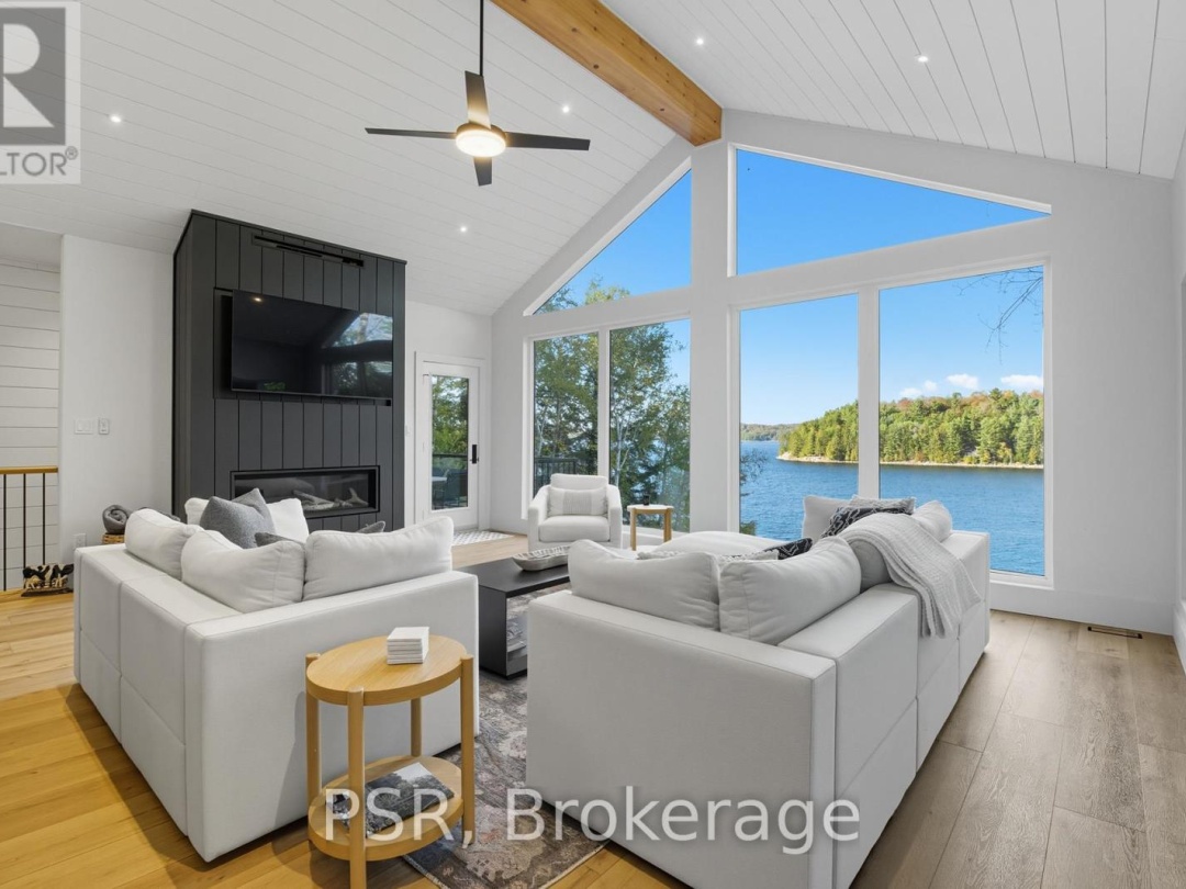 1399 BAYBREEZE LANE, 