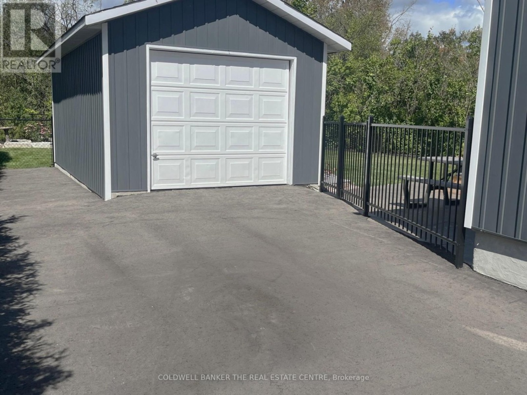 55 PRINCE STREET W, 