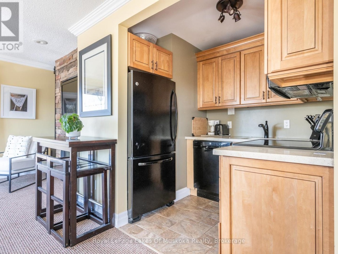 301 - 29 DEERHURST TENNISVIEW DRIVE, 