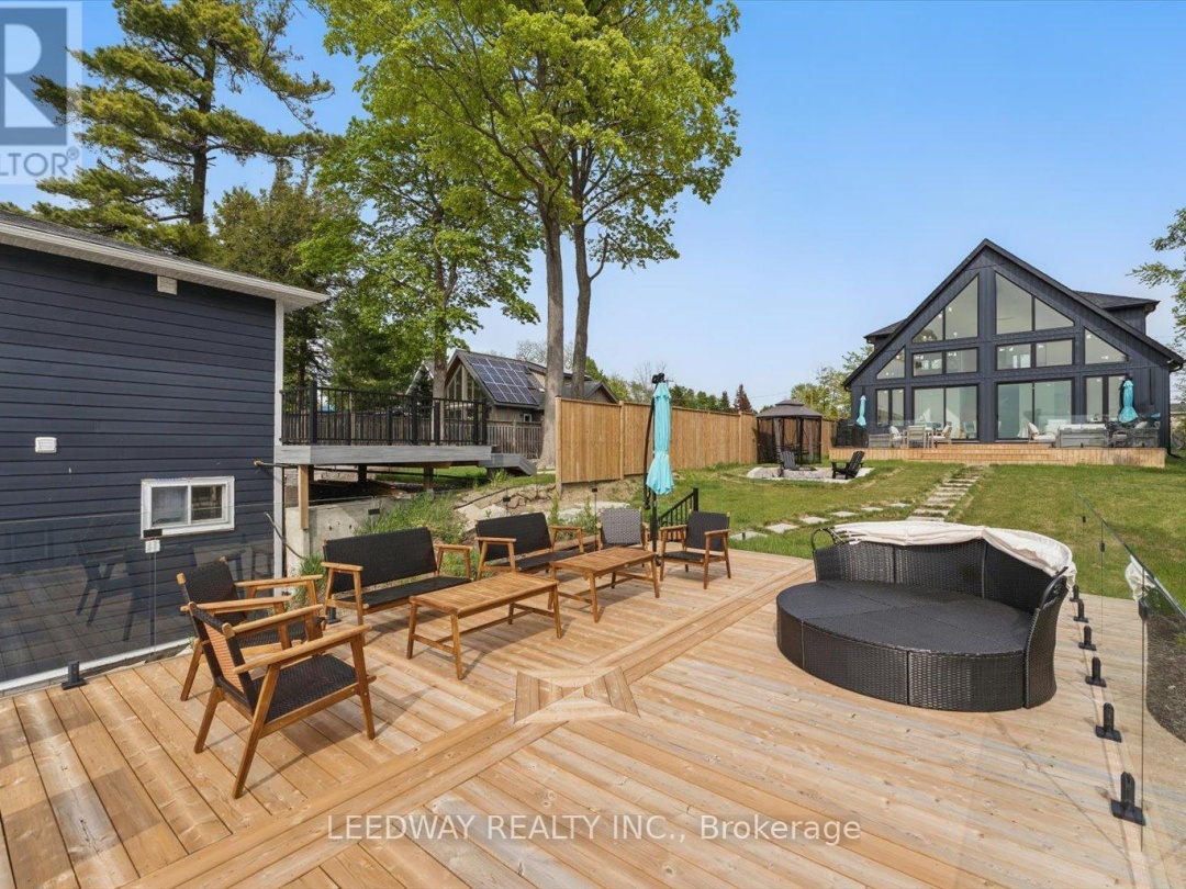 24410 Thorah Park Boulevard, Lake Simcoe