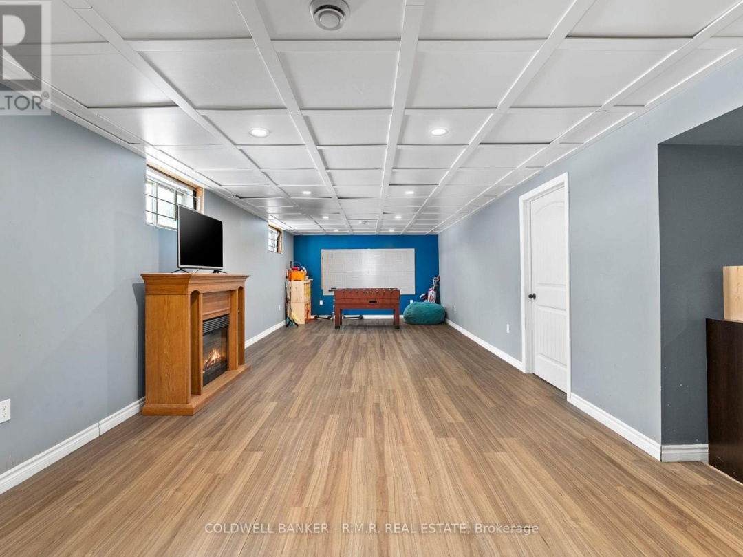 84 PINEWOOD BOULEVARD, 