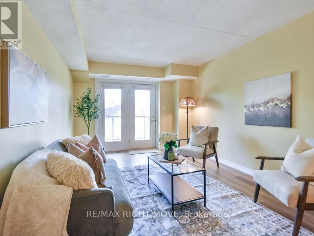 313 - 486 LACLIE STREET, 