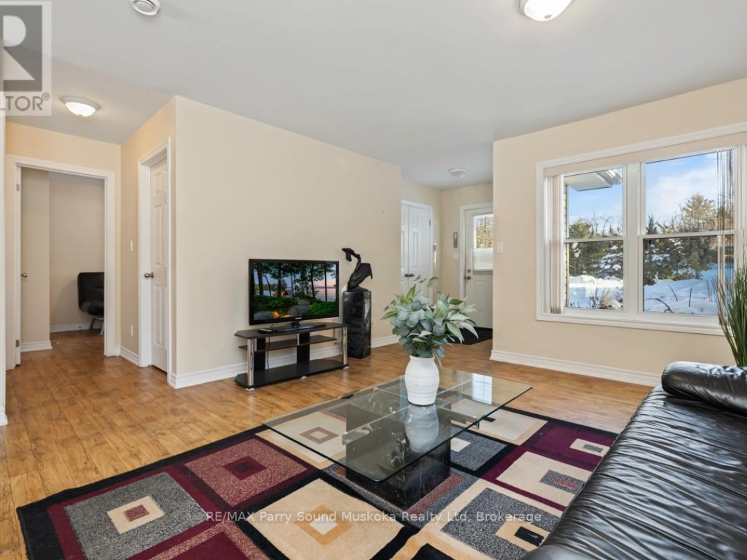 17 - 25 SEGUIN PLACE, 