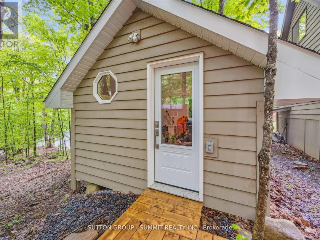 17 SUGARBUSH LANE, 
