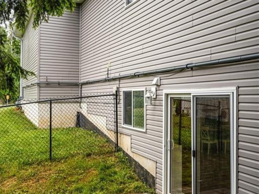 158 MOONSTONE ROAD EAST, 