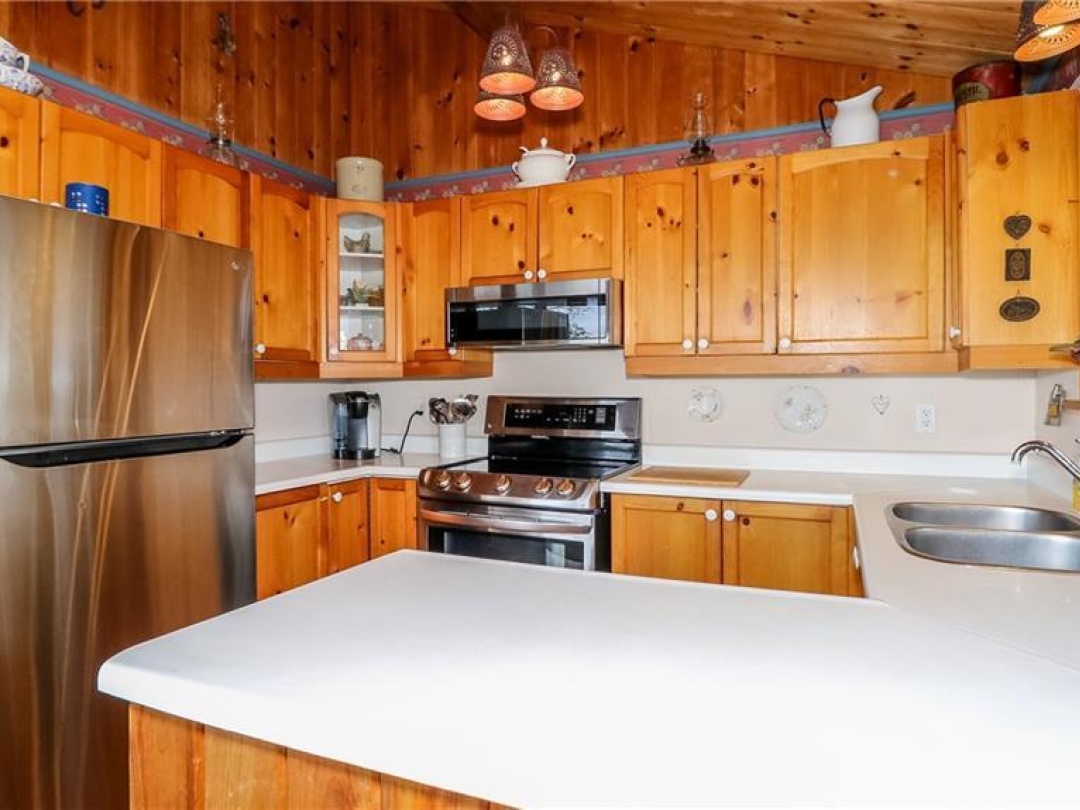 3822 Glenrest Drive Drive, Lake Simcoe