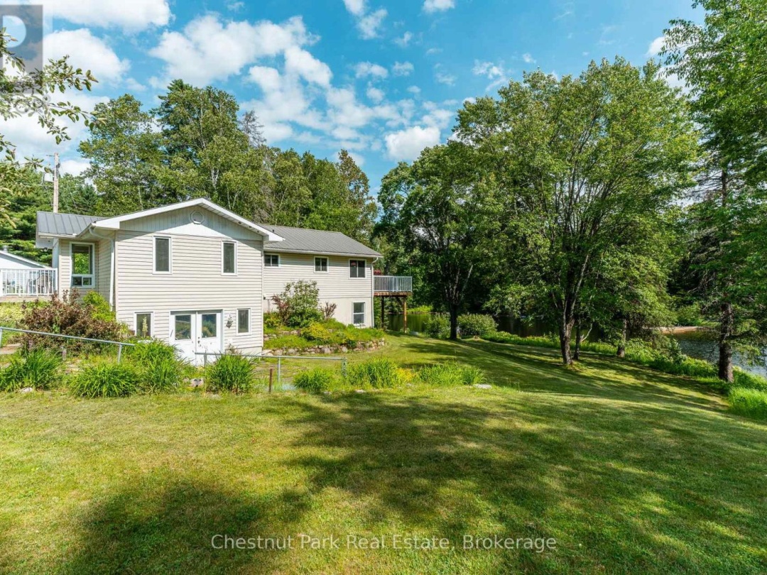 1054 GREEN LAKE ROAD, Gull River