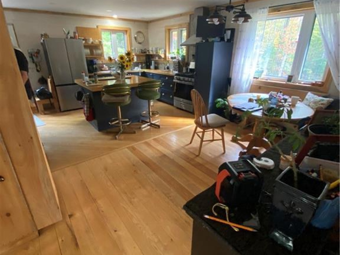 1070 VANKOUGHNET ROAD Road, 