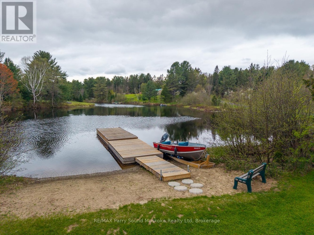 22 Dickinson Road, Manitouwabing Lake
