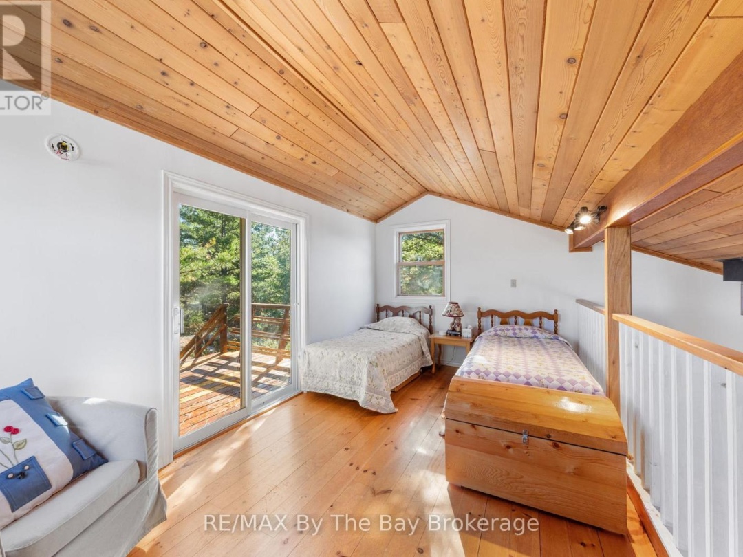 2 ISLAND 2890, Georgian Bay