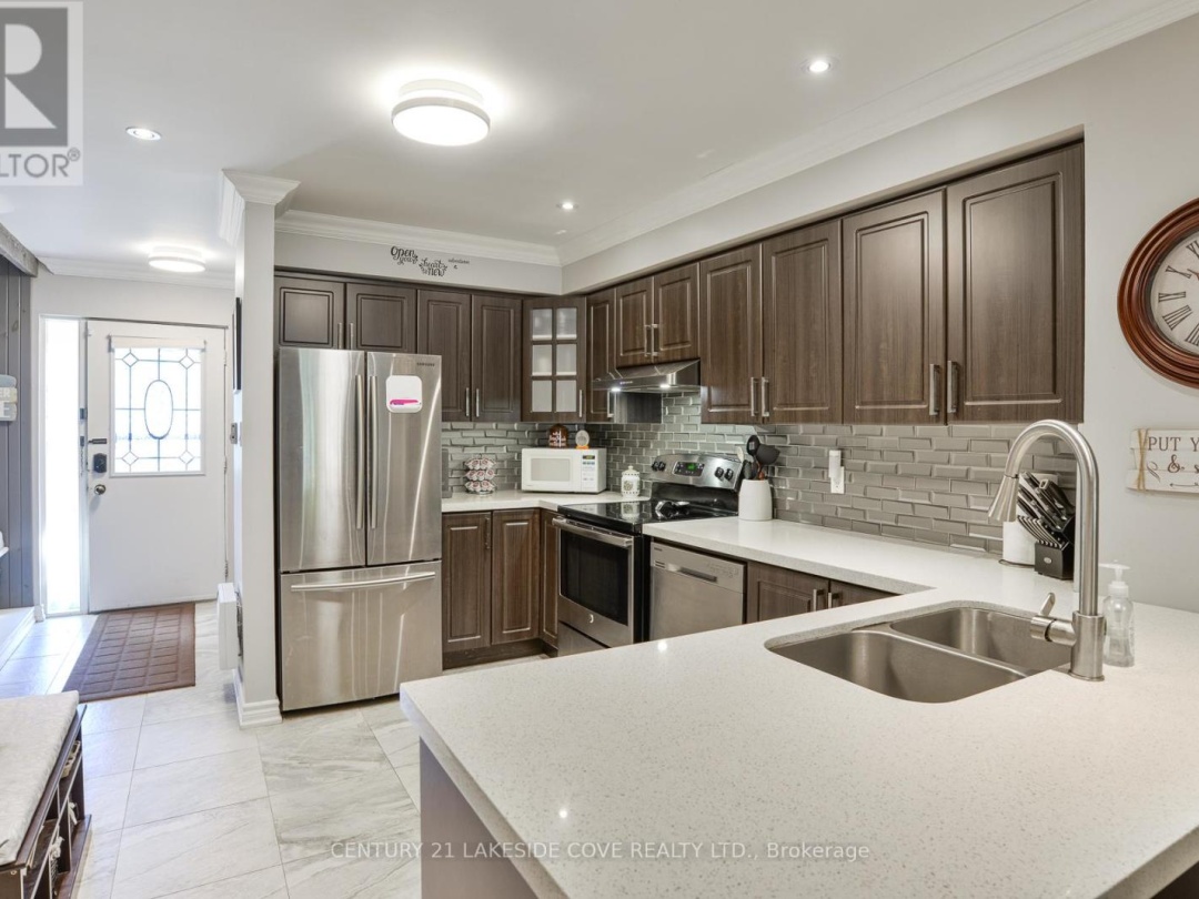 Unit 6 70 Laguna Parkway, Lake Simcoe