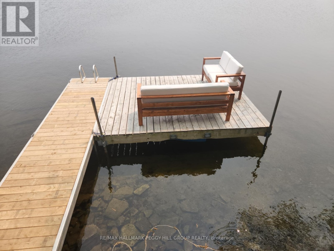 185 Avery Point Road, Dalrymple Lake