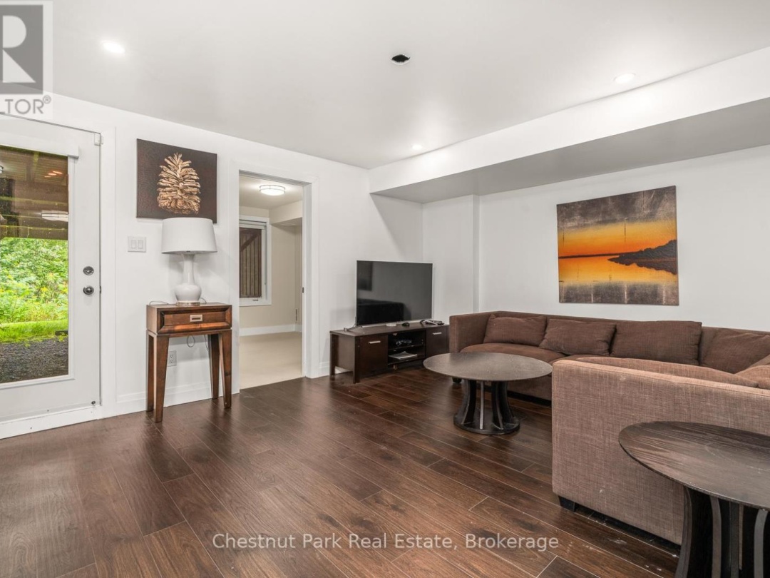 65 ROCKMOUNT CRESCENT, 