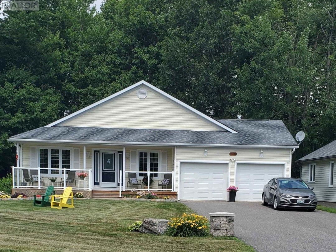 130 HEDGEWOOD LANE, 