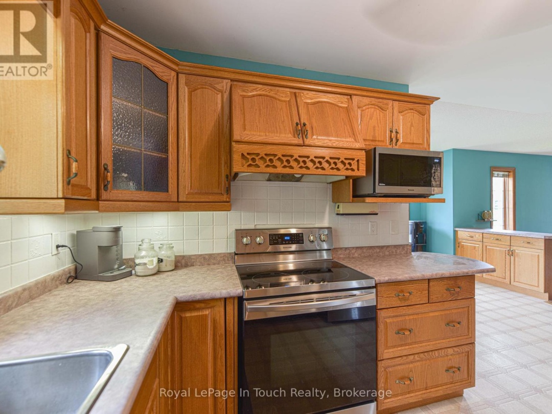 5 EARLS COURT, 
