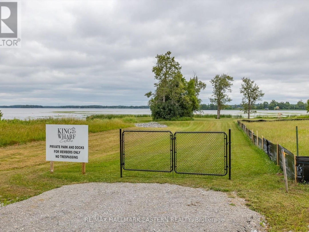 35 LAKEVIEW CRESCENT, 