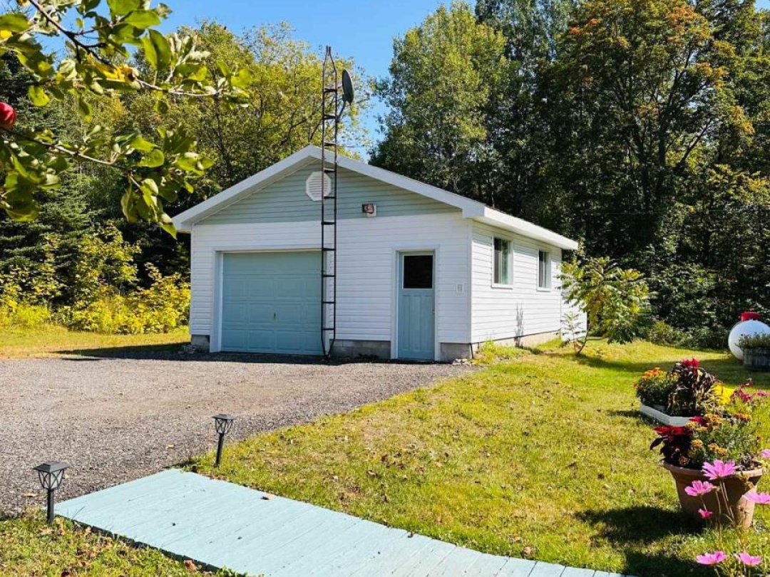 1671 HWY 60 HIGHWAY, 