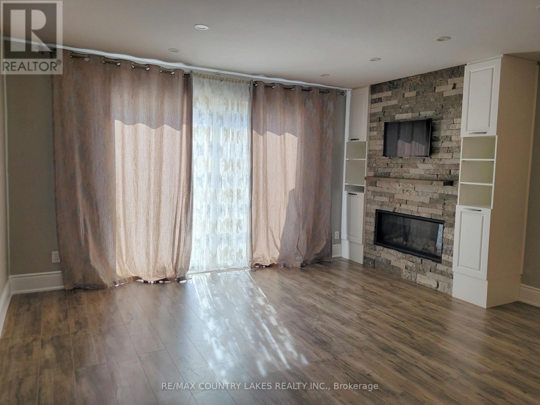 35 - 21 LAGUNA PARKWAY, Lake Simcoe