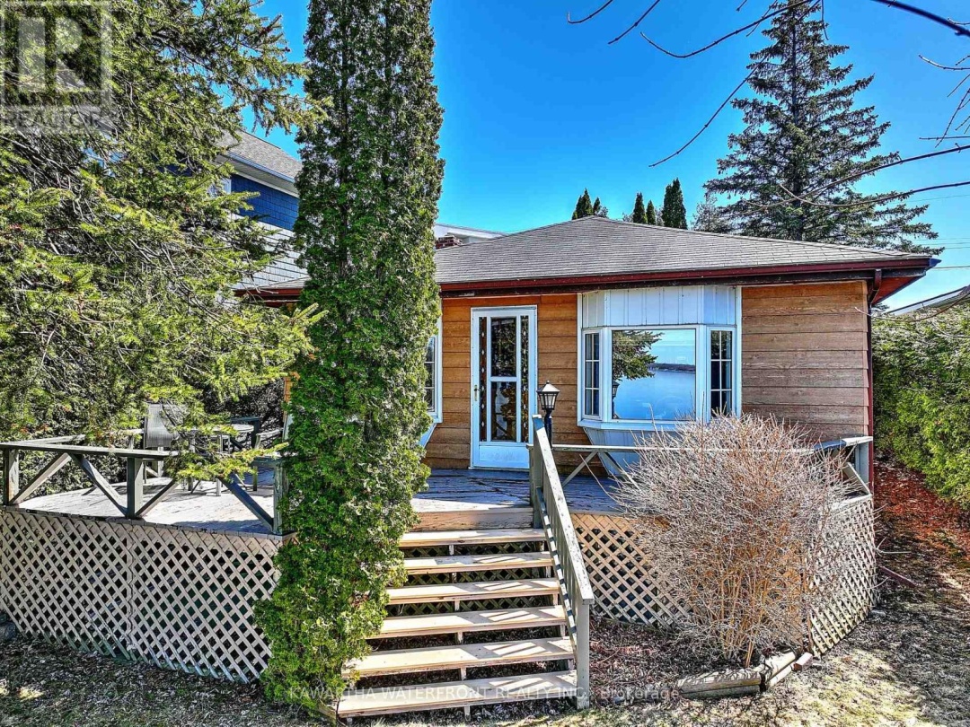 6 Oriole Road, Cameron Lake